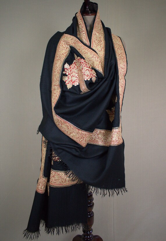 42x86 Kashmiri Luxury Hand Tilla Embroidery Black Pashmina Shawl