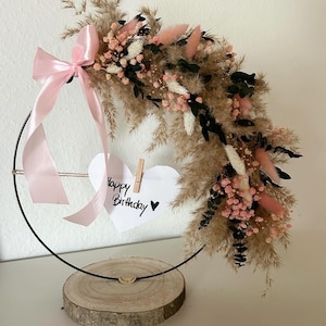Standing ring with dried flowers / dried flower wreath /