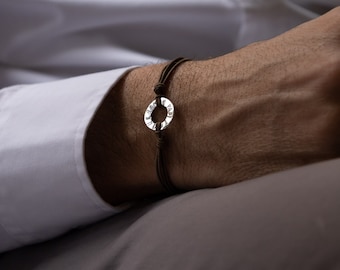 Bracciale in argento sterling inciso per papà: nomi personalizzati per bambini, cordino elastico
