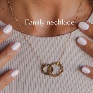 Family necklace with kids name engraved, custom silver interlocking circle necklace, personalized rings necklace for new mom, grandma gift
