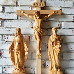 Beech Wood Holy Family Statue, Altar Display, Religious Gift