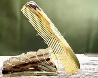 Hahanco Peigne en corne de buffle élégant fait à la main, Pettine en Corno, brosse longue à cheveux de massage vintage, peigne en corne naturelle, peigne naturel antistatique