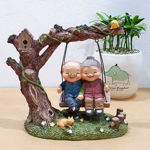 Garden Ornaments Grandfather Grandmother Statues Old People Papa Nana Figures