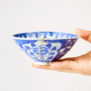 KINTSUGI Rice Bowl with Blue Peony & Horse Motif｜Food Safe