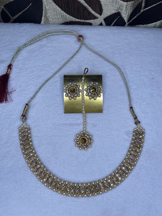 Gold Necklace with Earring and Tikka Set - image 4