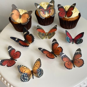 Pre-cut Red and orange realistic wafer butterflies - Edible cake / cupcake decorations