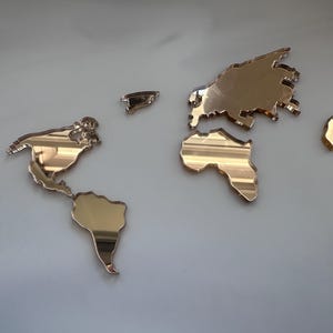 World map acrylic cake charm - travel theme cake - World map cake decor for travel theme, gap year, honeymoon - continents cake decoration