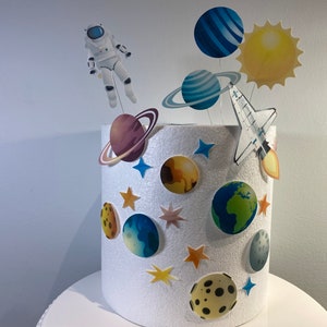 Set di decorazioni per torte in ostia commestibili a tema spaziale - Decorazioni per torte pretagliate - sistema solare, astronauta, razzo, pianeti, stelle - PL08