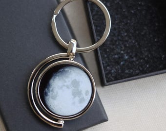 Personalized Moon Phase Keychain by Date: Custom Photo Key Chain,Waxing Crescent Keyring,Calendar Anniversary gift for Couple,Valentines Day