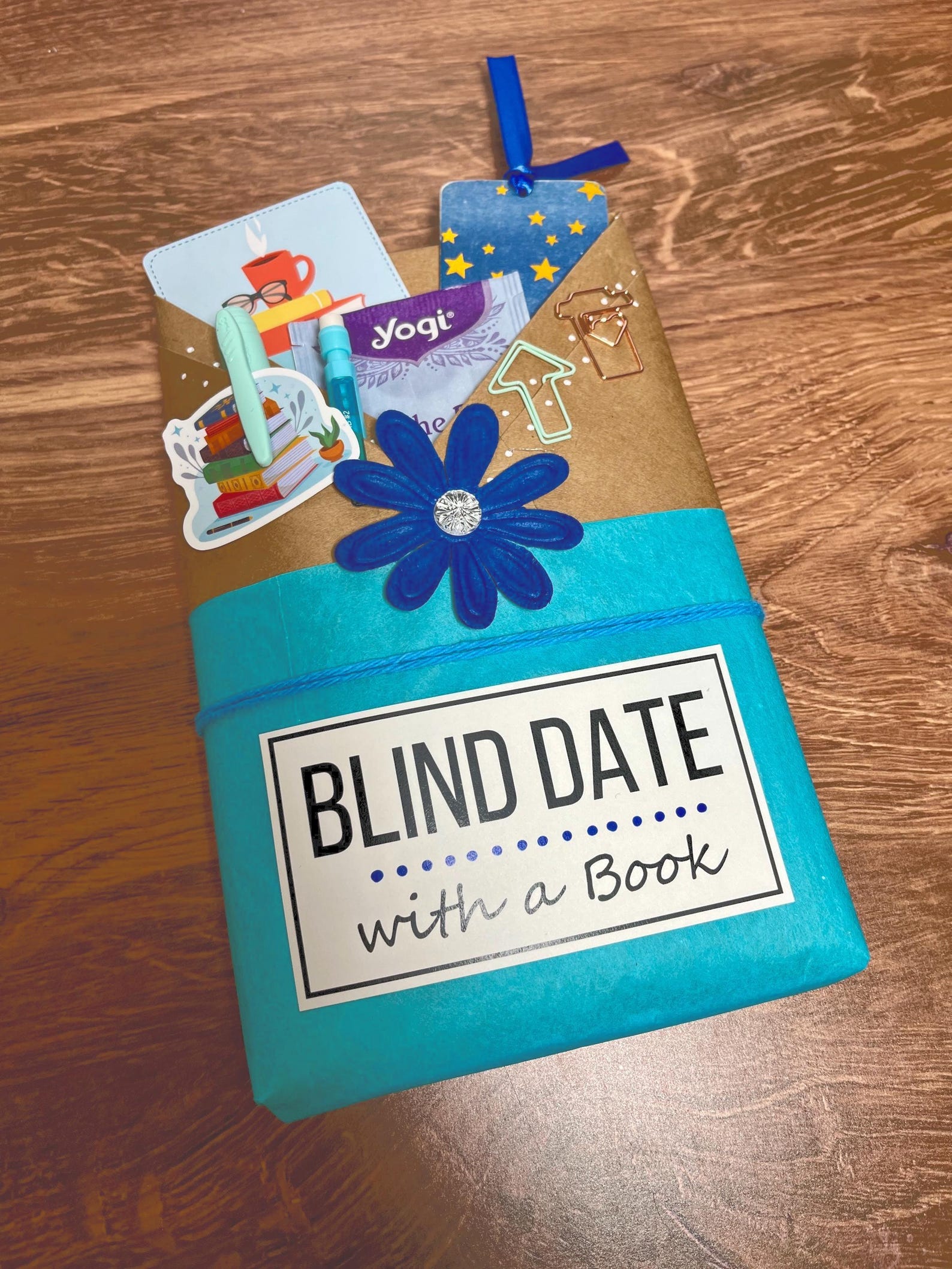 Blind Date With a Book | Book Lovers | Bookish - Etsy