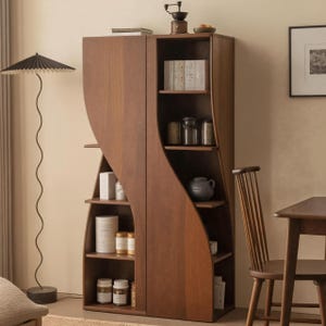 Modernes Geschwungenes Holzschränkchen Mit Skulpturalen Türen Und Offenen Regalen Für Die Küche Pantry Aufbewahrung Oder Im Wohnzimmer Akzent