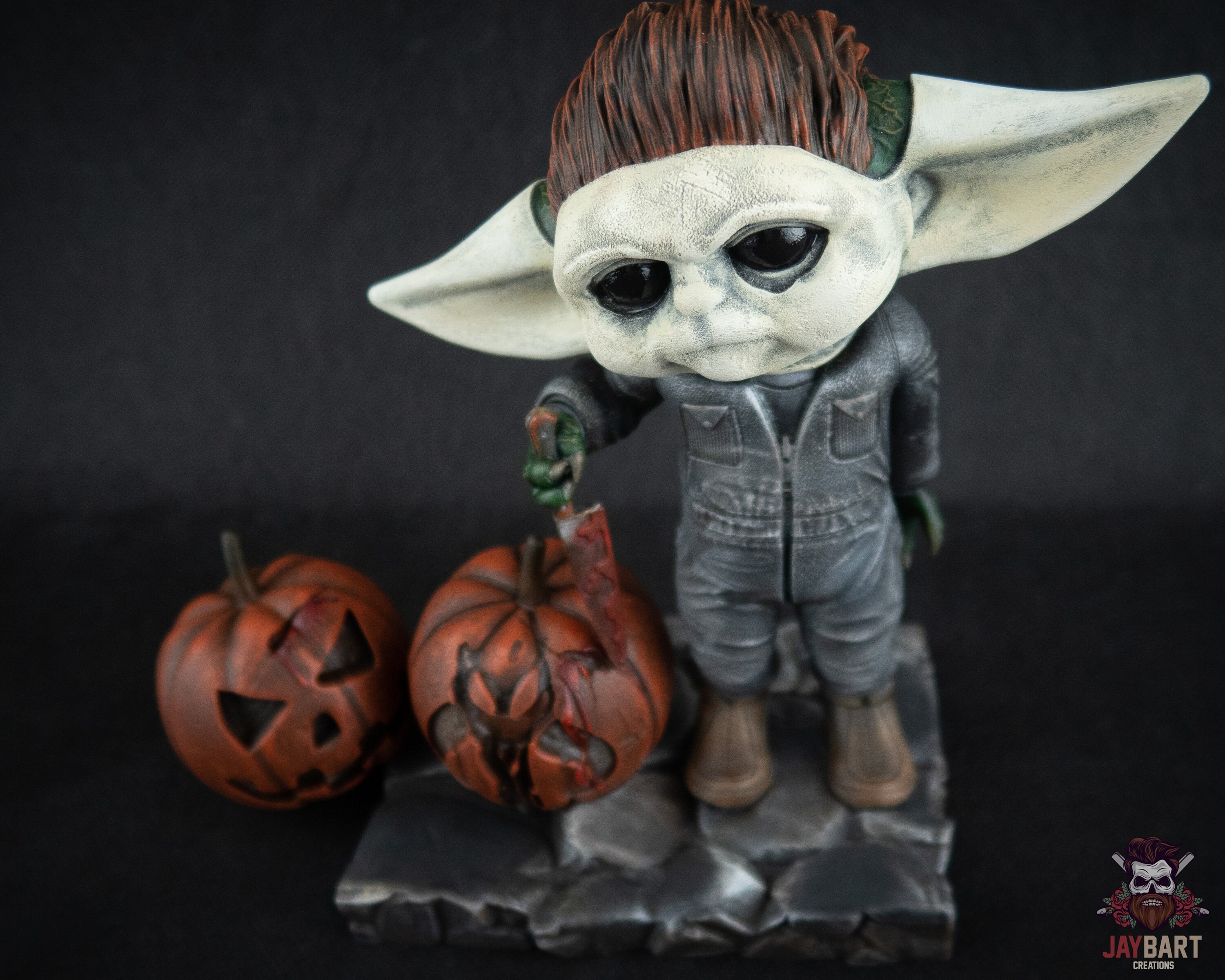 yoda and grogu statue