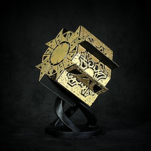 Handbemalte Arbeitsklage Puzzle Box - Premium Hellraiser Prop mit Spiralständer