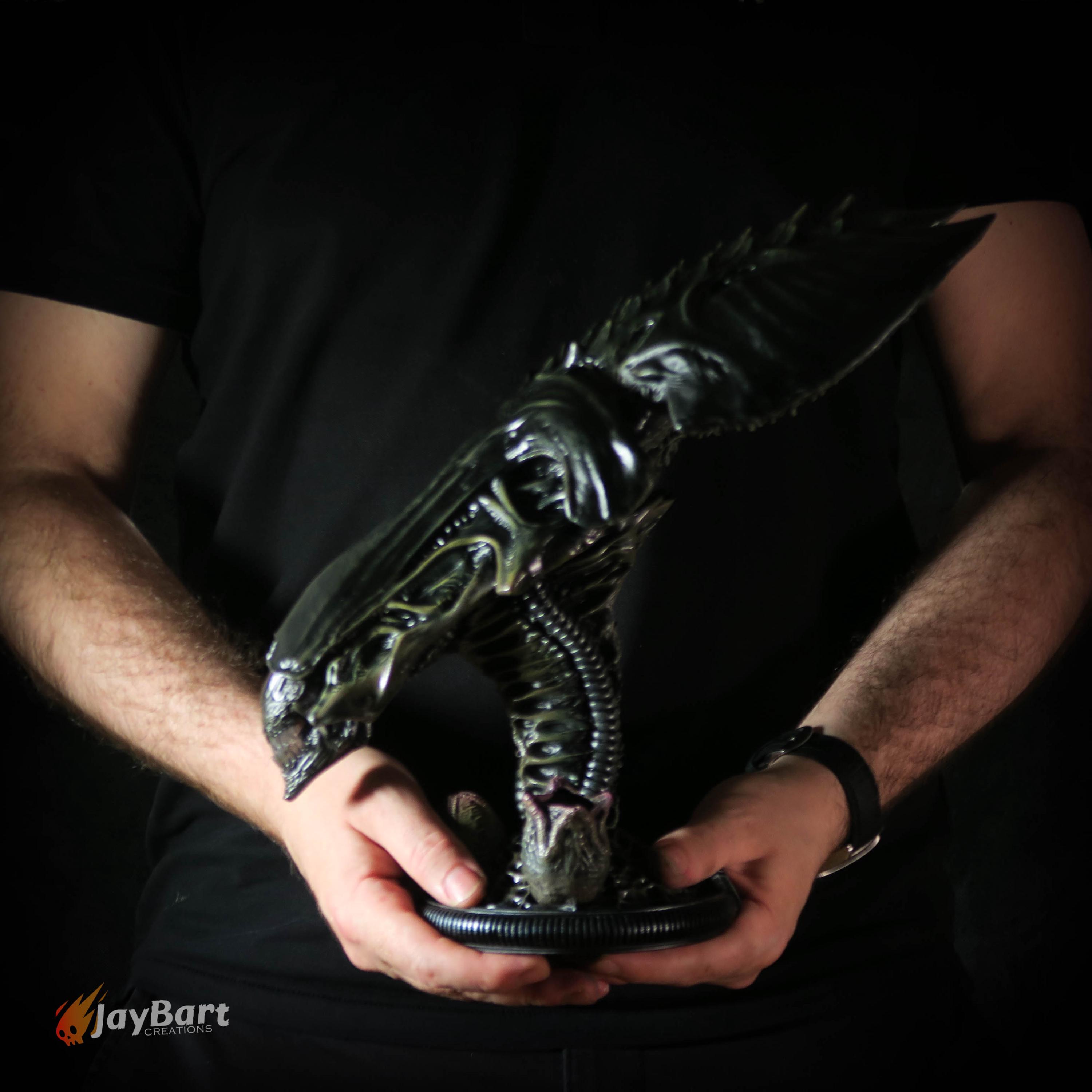 エイリアン・クイーンの胸像 – 壮大なSFディスプレイ彫刻 - Etsy 日本