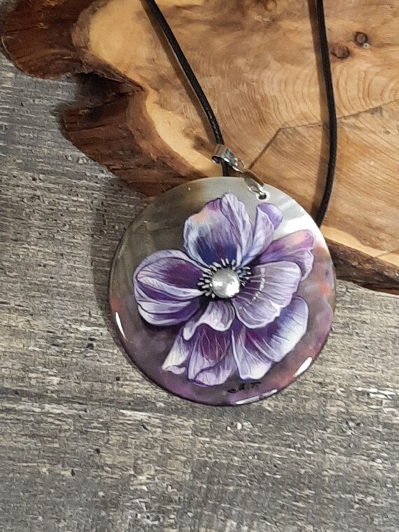 Russian jewelry on the neck Necklace pendant with poppy Russian shell pendant Poppy pendant Painted mother-of-pearl pendant