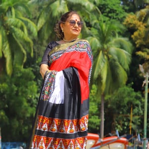 Red, White & Black Pochampally Handloom 3D Ikkat/Ikat Silk Saree | Silk Mark Certified | Indian Contemporary Saree