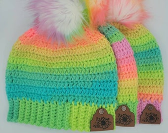 Sombrero de bebé arco iris, sombrero de invierno para mujeres, gorro de ganchillo, sombrero Ombre, sombrero con pom pom, regalo de cumpleaños de invierno, accesorio de fotogtrafia para recién nacidos