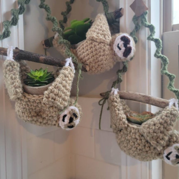Sloth Plant Holder, Macrame Plant Hanger, Mini Succulent Pot, Indoor Plant Stand, Offic Decor