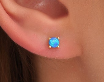 blue opal stud earrings,gold opal stud nose, blue 4mm opal stud earrings,gold opal prong stud earrings, minimalist opal stud earring