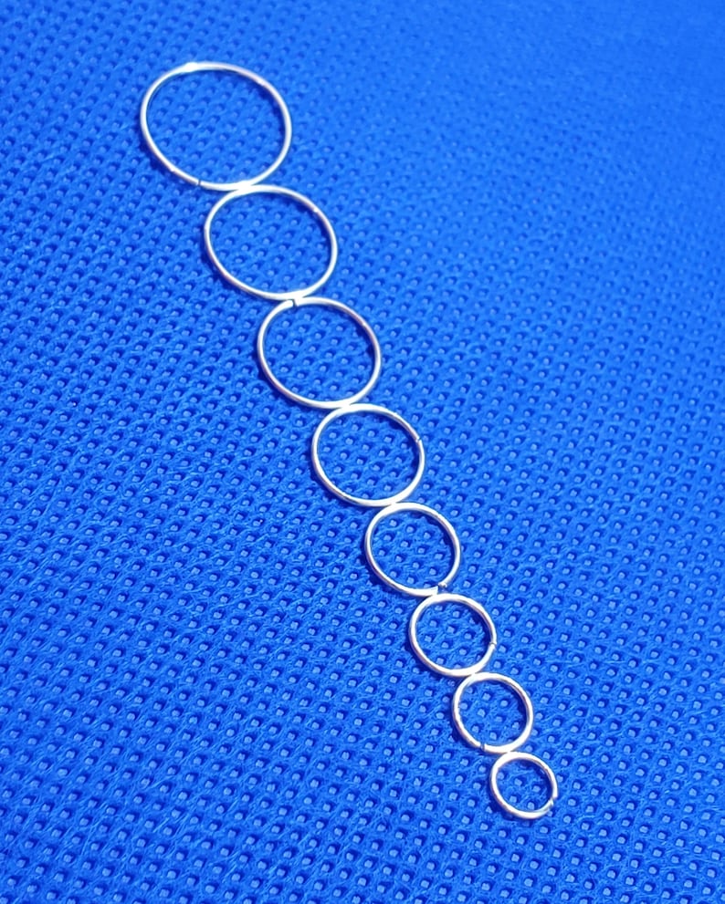 Nose Hoop. nose ring. huggie hoop. helix hoop. cartilage hoop. Thickness 0.64mm22 Gauge. Inner Diameter 5mm,6mm,7mm,8mm,9mm,10mm Bild 7