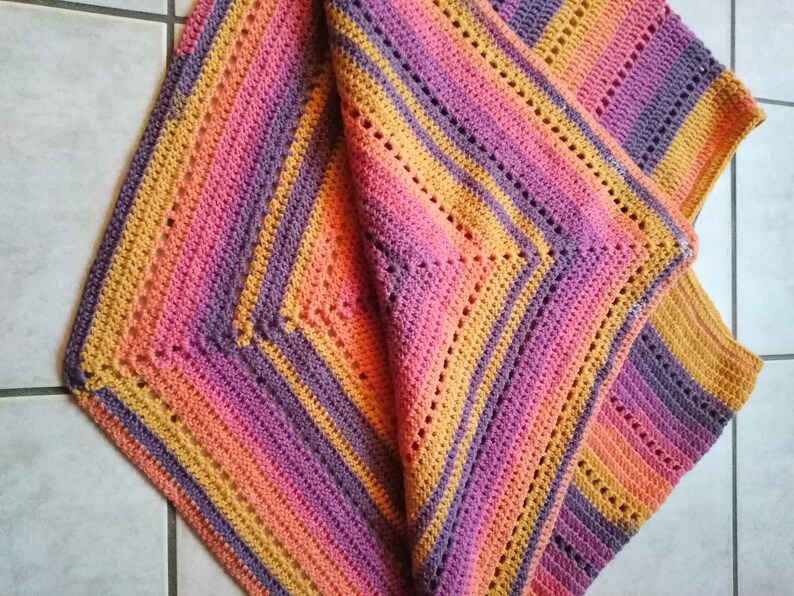 Self-crocheted women/'s poncho made of warm wool