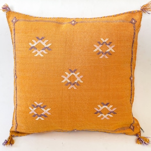 Manderin Moroccan Cactus Silk Pillowcase