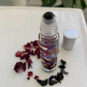 Obsidian Embrace Ritual Oil Blend / Obsidian Healing, Empath Protection, Aromatherapy Blend, Psychic Protection, Energetic Protection image 4