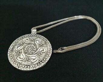 Christma Pendant necklace 2pcs silver chain 20”24”Hippie Pendant Medallion Bird Pendant Peacock Bird necklace