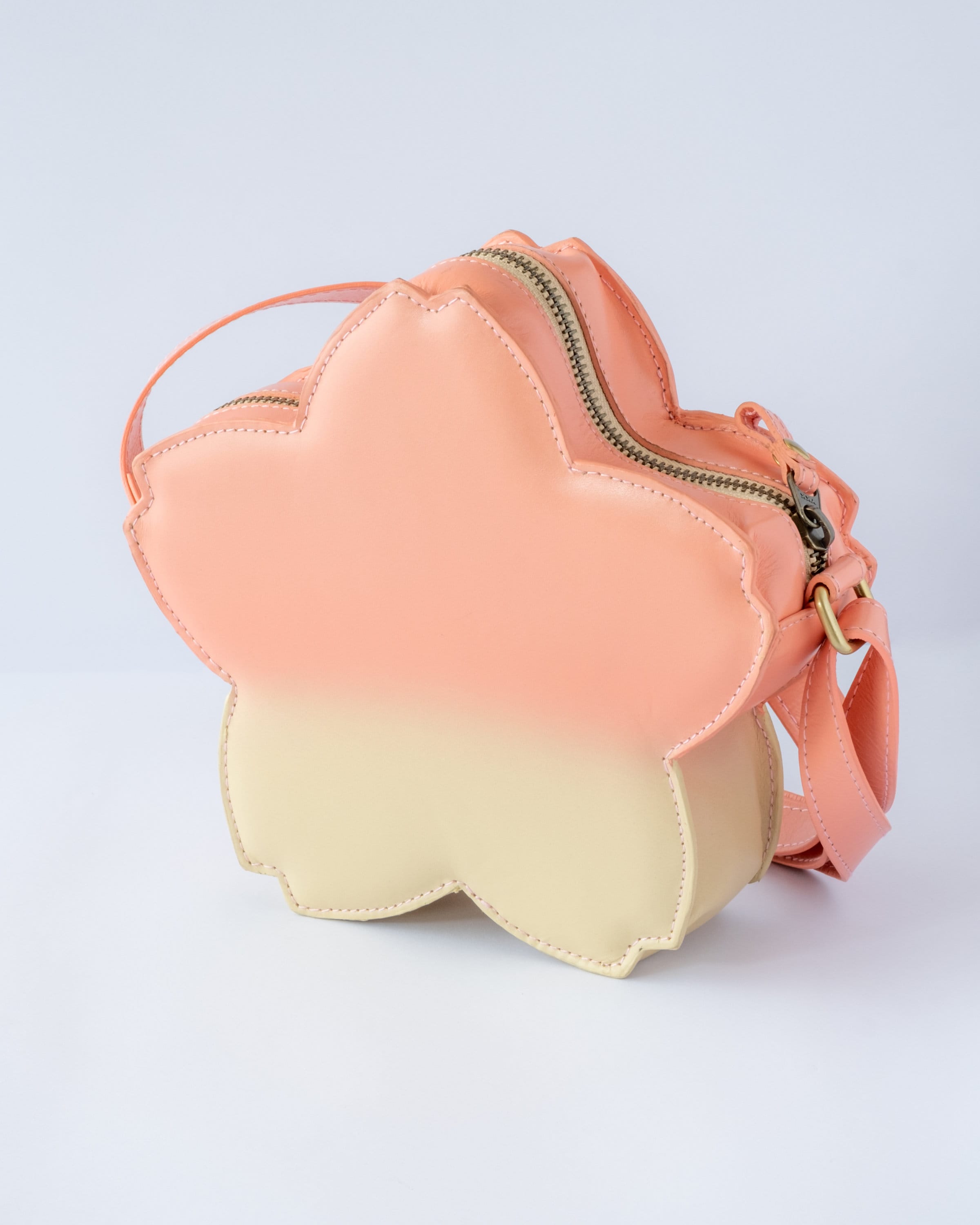 ★SHAKIRI★SHAKIRI LEOPARD POCKET BAG (PINK)★韓国送料込 SHAKIRI LEOPARD POCKET BAG (PINK) - SHAKIRI | 60% - Asian
