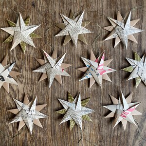Un set di dieci stelle di carta fatte a mano per il tuo albero di Natale (o ovunque tu abbia bisogno di una stella di carta) / Scandinavo