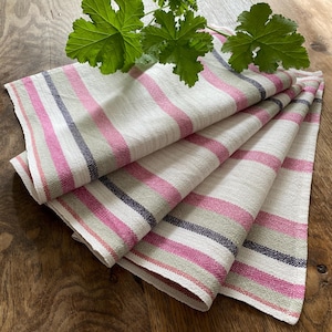 Handmade table runner: A lovely woven Swedish table runner / Scandinavian
