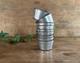 Nueve moldes de repostería suecos vintage / escandinavos