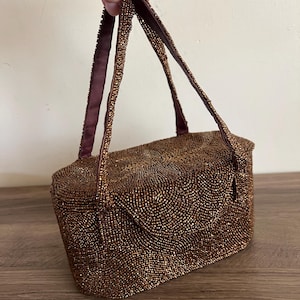 Bolso de noche vintage con cuentas, bolso caja marrón brillante de los años 40 de K&G Charlet Paris New York, perfecto para bodas, graduaciones y fiestas de verano.