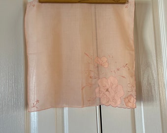 Vintage peach colored rolled edge, handkerchief, flower, seam, hand embroidered cut out. Scalloped edge 15” square women’s cotton hanky