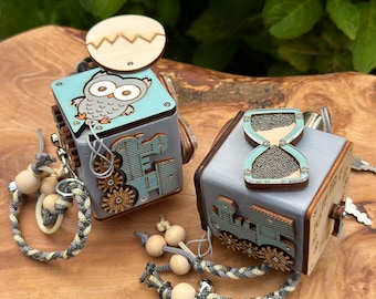 Motor skills cube, wooden toy, gift idea for a 1st birthday, baby toy, busy cube