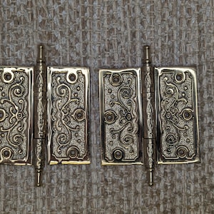 3 3/4&quot; x 3 3/4&quot; Vintage Decorative Brass Steeple Tip Hinge