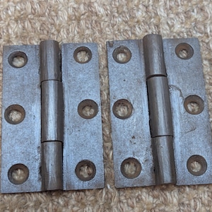 Par de dobradiças de ferro fundido antigo de 2 1/16&quot; x 3 3/16&quot; para porta