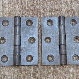 Par de dobradiças de porta de ferro fundido antigo de 3&quot; x 3 1/2&quot;