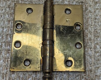 Charnière Hager à extrémité inclinée, laiton antique 4 1/2 po. x 4 1/2 po.