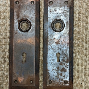 2 1/4 &quot;x 7&quot; Paar antike Stahl Türknopfplatten Türbeschläge