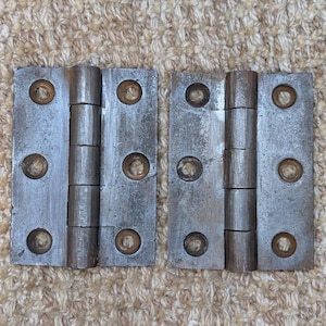 Par de dobradiças de ferro fundido antigo de 2 1/2&quot; x 3 1/2&quot; para porta