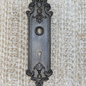 2 7/16&quot; x 9 1/16&quot; Antique Cast Iron Door Knob Plate Hardware #2725