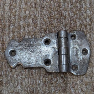 4 3/8&quot; x 2 5/16&quot; Antique Stamped Decorative OffSet Icebox Hinge #590