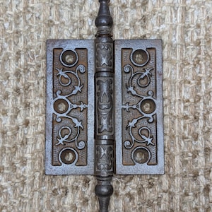 3&quot; x 3 1/2&quot; Antique Decorative Cast Iron Steeple Tip Hinge