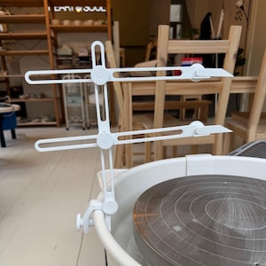 Pottery Throwing Gauge - 2-armed, adjustable