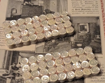 36 Small mother-of-pearl buttons, 10 mm, on card, 1940&#39;s. 36 vintage small mother of pearl buttons, 0&quot;40
