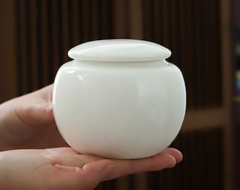 Delightful Ceramics White Porcelain Small Tea Caddy Sealed Tea Jar Kungfu Tea Canister