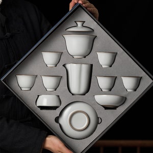 Delightful Ceramics Set of 9pcs Ruyao Cracked Glaze Gaiwan Teaset Kungfu Tea Set Tea Ceremony