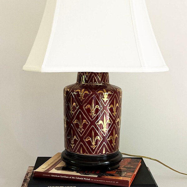 Vintage Ceramic Fleur-De-Lis Table Lamp l High Gloss Burgundy Lamp W. Hand Gilt Fleur-De-Lis Details l  20"x6" French Style Lamp l No Shade