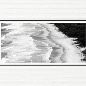 Surfen Fotografie Print | Zwart-wit tropisch zandstrand Foto | Australië Wall Art Panorama | Beach House Decor van kustlandschap